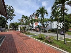 Hougang Avenue 1 (D19), Retail #533115051